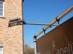 Ledspot op spandoekframe